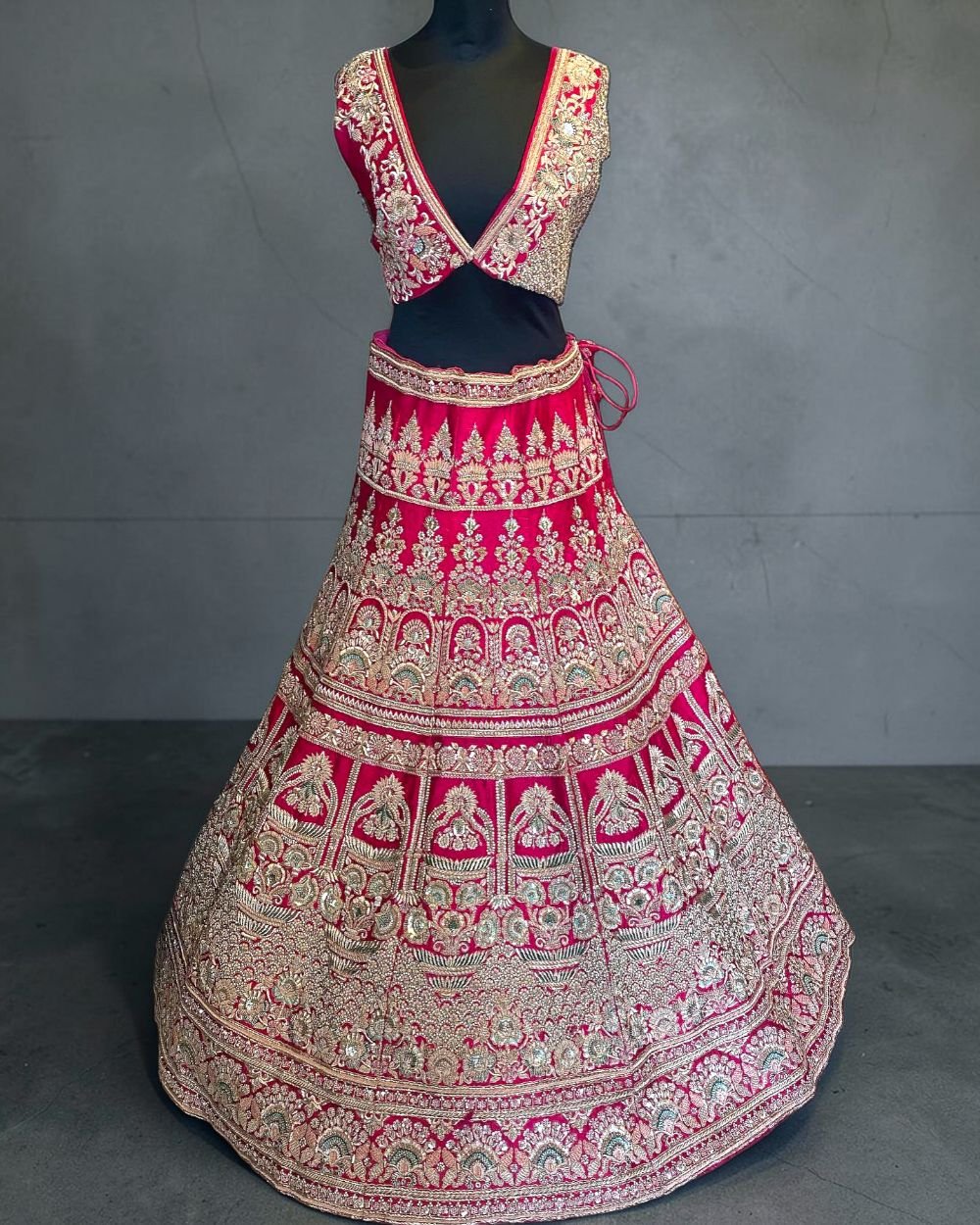 Obmre Silk Hand Emblished Designer Lehenga Choli Set (Copy) (Copy) (Copy) (Copy) (Copy) (Copy)