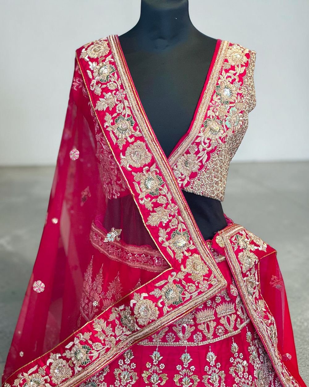 Obmre Silk Hand Emblished Designer Lehenga Choli Set (Copy) (Copy) (Copy) (Copy) (Copy) (Copy)