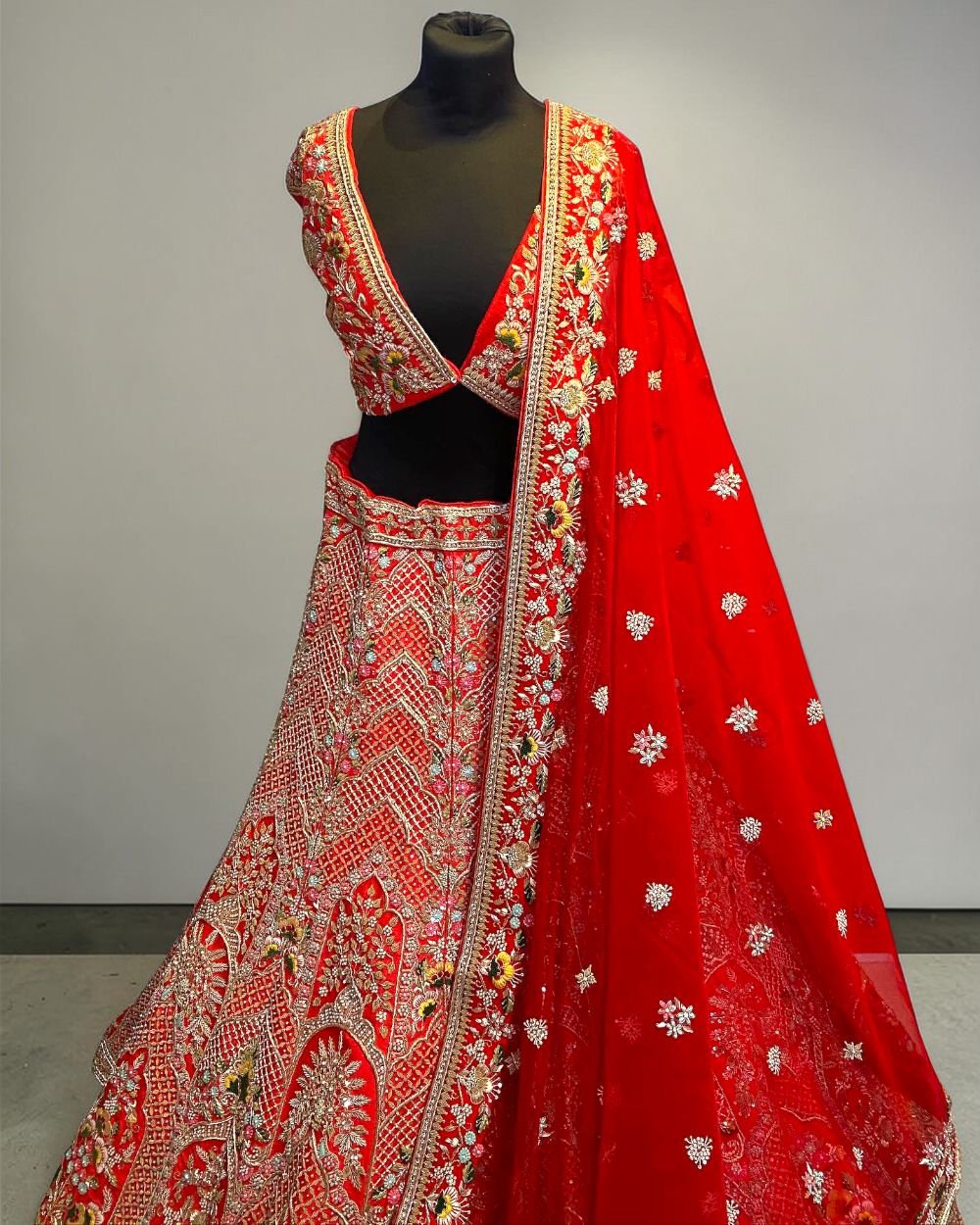 Obmre Silk Hand Emblished Designer Lehenga Choli Set (Copy) (Copy) (Copy) (Copy) (Copy)