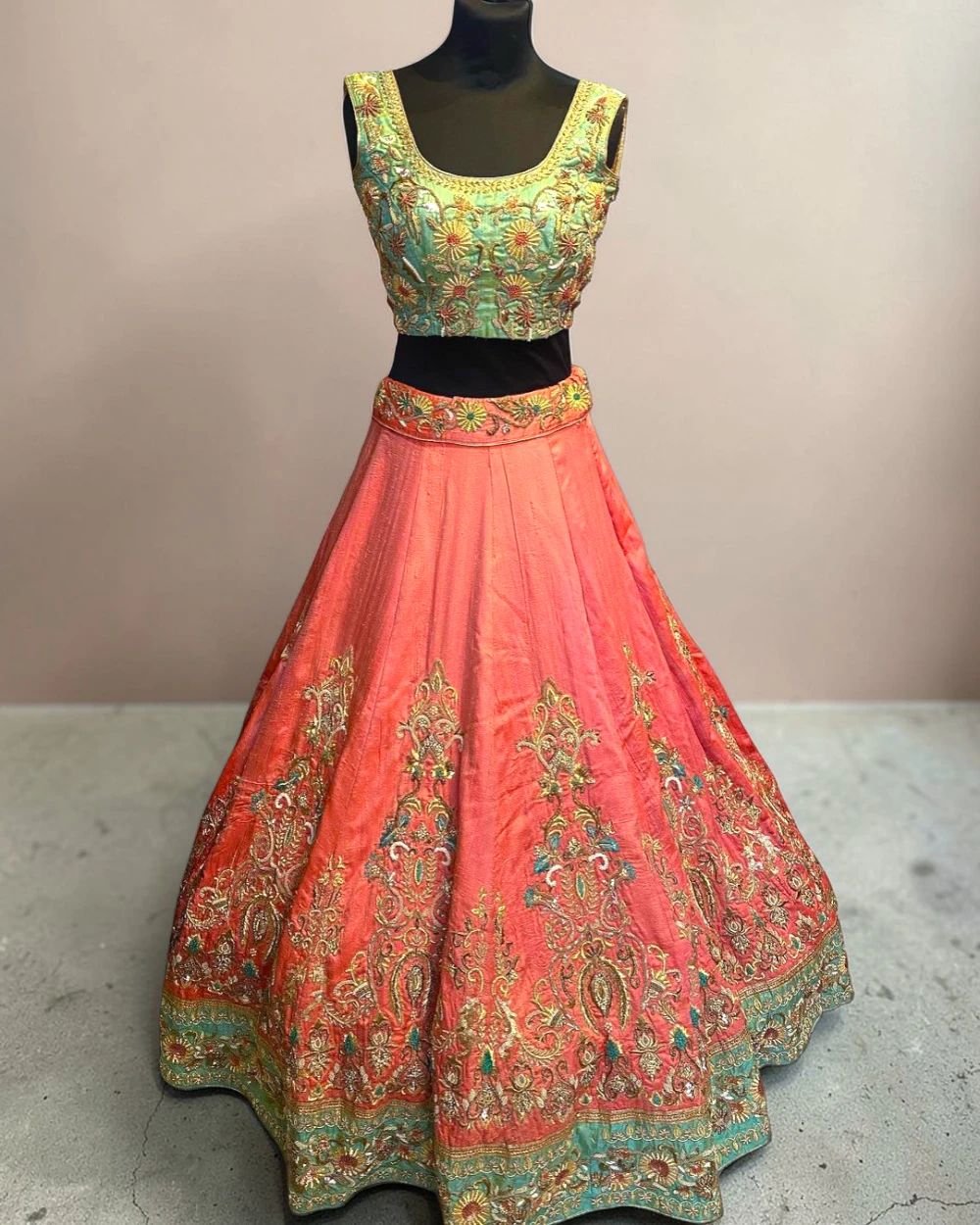 Obmre Silk Hand Emblished Designer Lehenga Choli Set (Copy) (Copy) (Copy) (Copy)